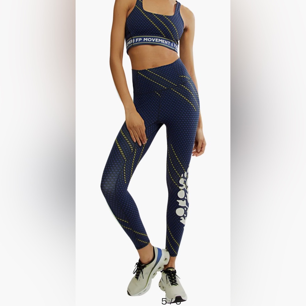 NWT FP Logo Purple/Blk Leggings Size Small - Picture 4 of 9